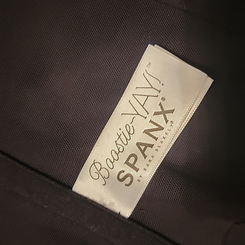 SPANX - Picture 3 of 4
